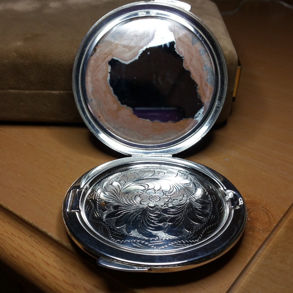 Antique Compact for powder - Picture 3 of 8